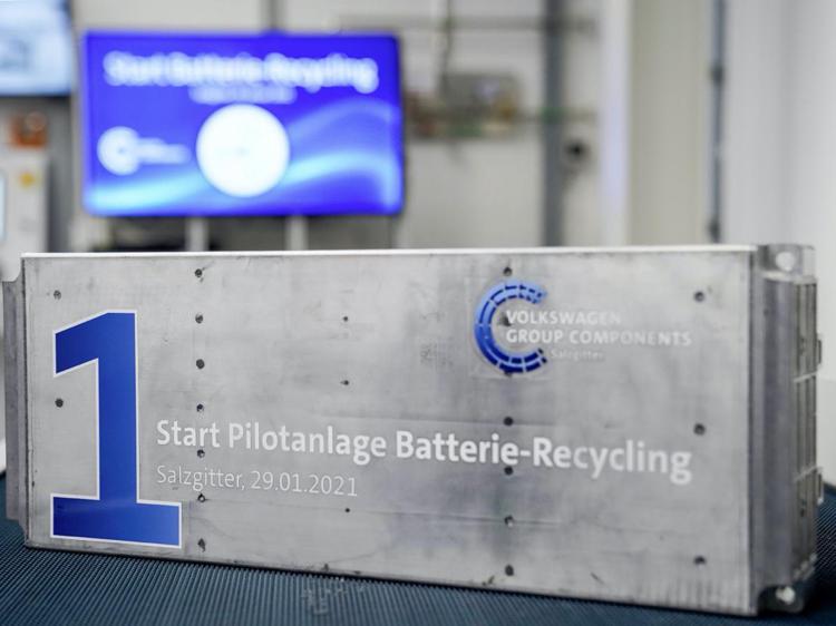 Volkswagen: al via l'operazione pilota di riciclo delle batterie di VW Group Components