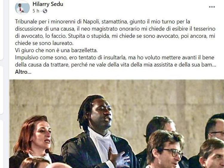 Napoli, avvocato nero: 