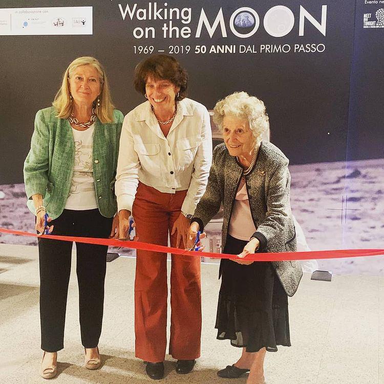 Da sinistra: l'astrofisica Patrizia Caraveo con la neoministra Cristina Messa e la scienziata Amalia Ercoli Finzi (Foto da Instagram) 