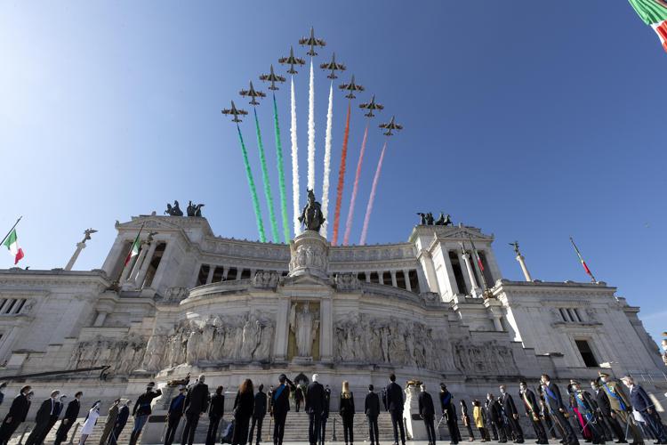 Il 'compleanno' delle Frecce Tricolori: la Pattuglia Acrobatica Nazionale compie 60 anni