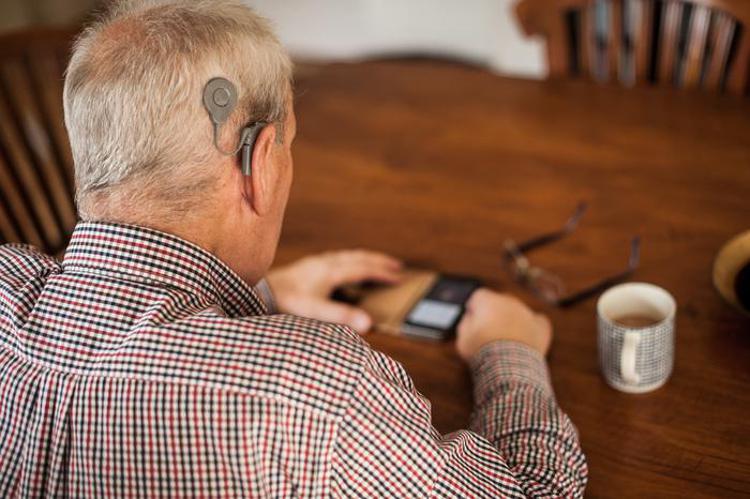 Cure e test a domicilio per pazienti sordi con app e telemedicina
