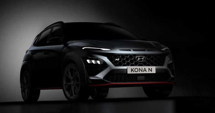 Hyundai svela in anteprima alcune immagini teaser della nuova Kona N