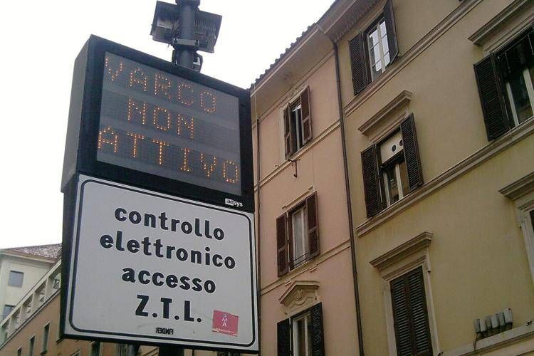 alternate text