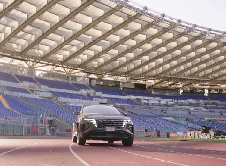 Hyundai riporta all'Olimpico le voci dei tifosi giallorossi