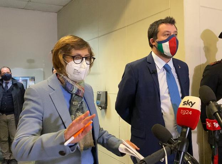Matteo Salvini con il suo legale Giulia Bongiorno
