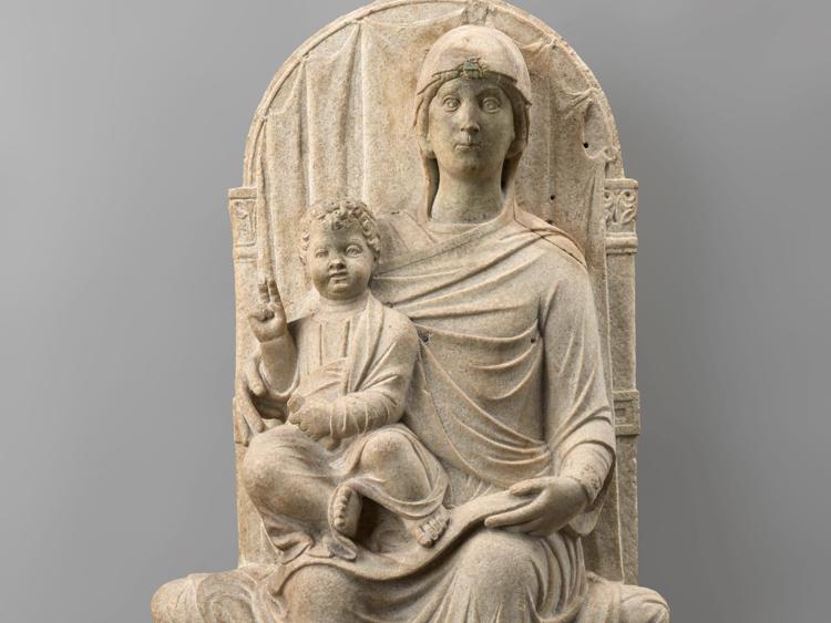 Torna a Ravenna la Madonna in Trono con Bambino, prestito del Louvre per 700 anni Dante