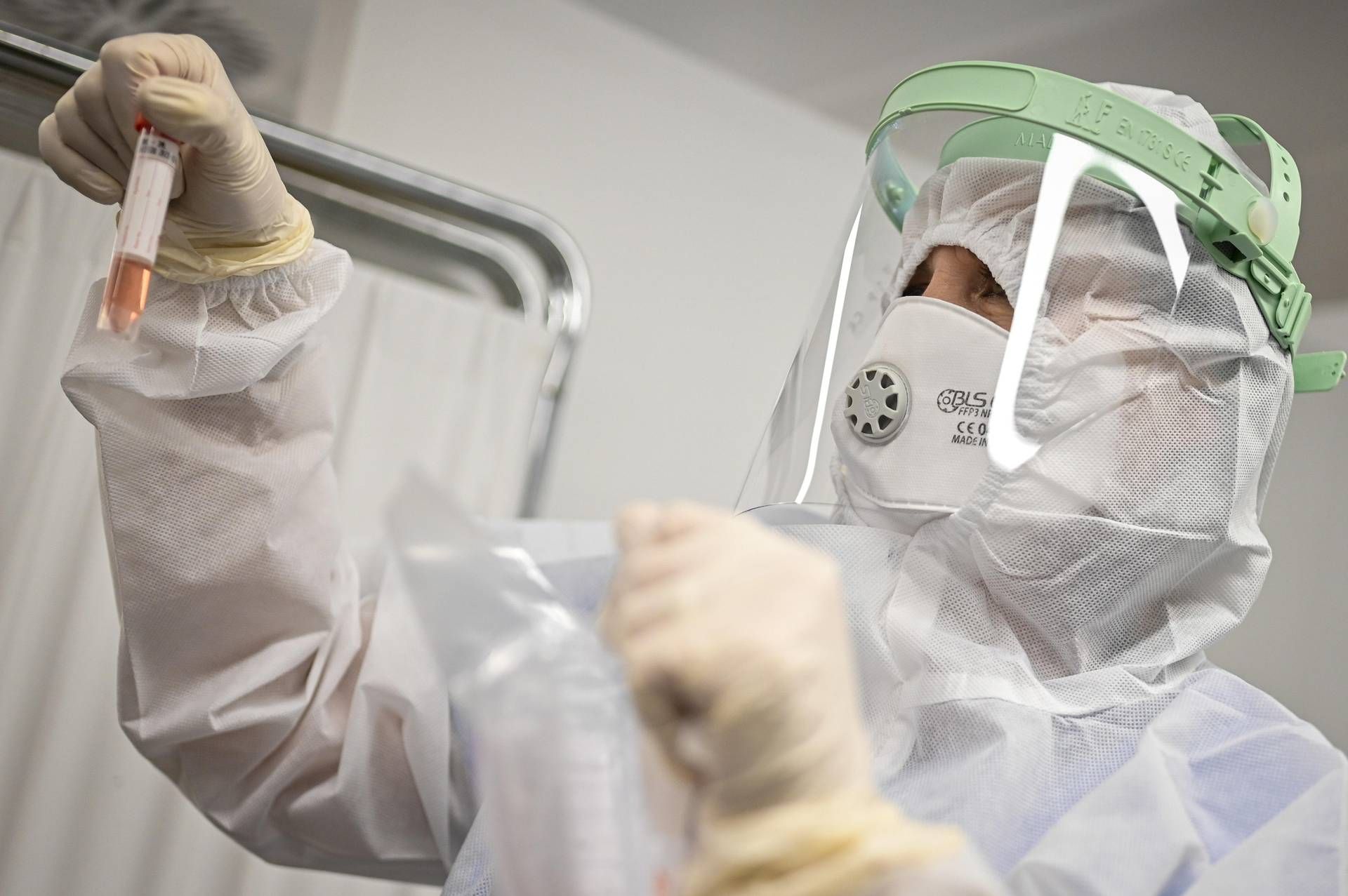 covid terapia domiciliare fondamentale no a cortisone e antibiotici