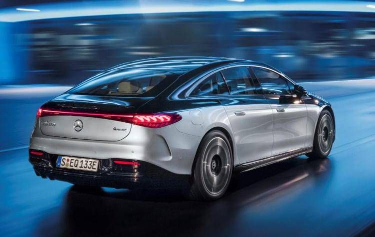 Focus sul lusso premia Mercedes, in primo trimestre utile vola a 4 mld