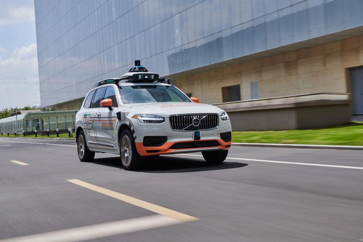 Partnership Volvo-DiDi per sviluppo guida autonoma, obiettivo robotaxi