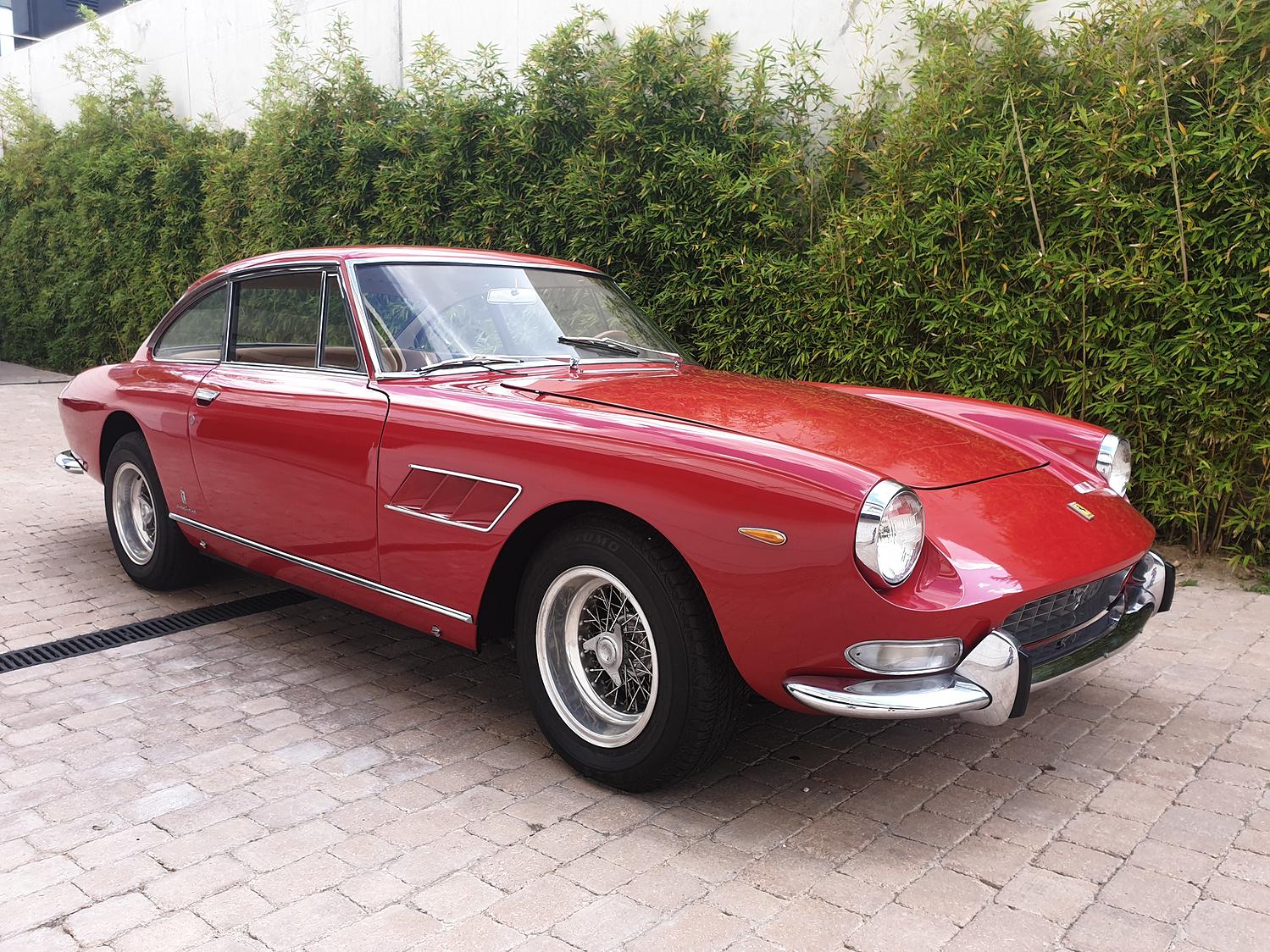 Ferrari 300 GT del 1966.