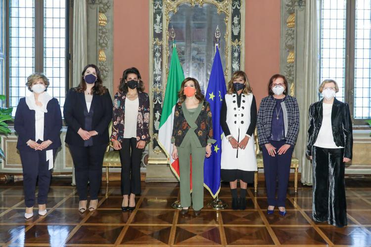 Casellati incontra 6 donne presidenti di società scientifiche