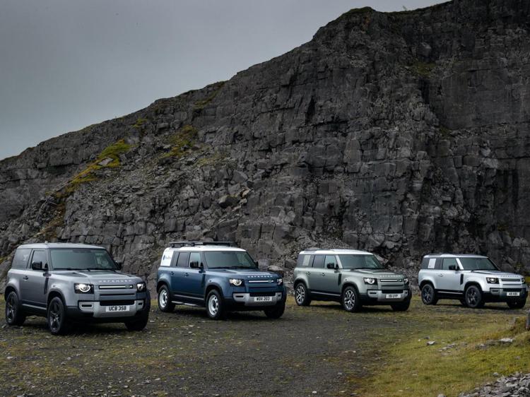 Procede sulla strada dell'elettrificazione l'evoluzione della gamma Jaguar Land Rover