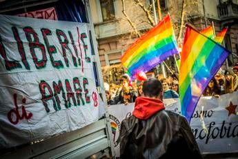 Un corteo di associazioni Lgbt - (Fotogramma)