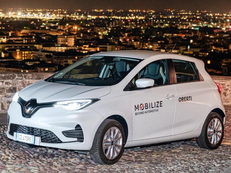 Parte da Bergamo il car sharing elettrico Mobilize gestito dai dealer Renault