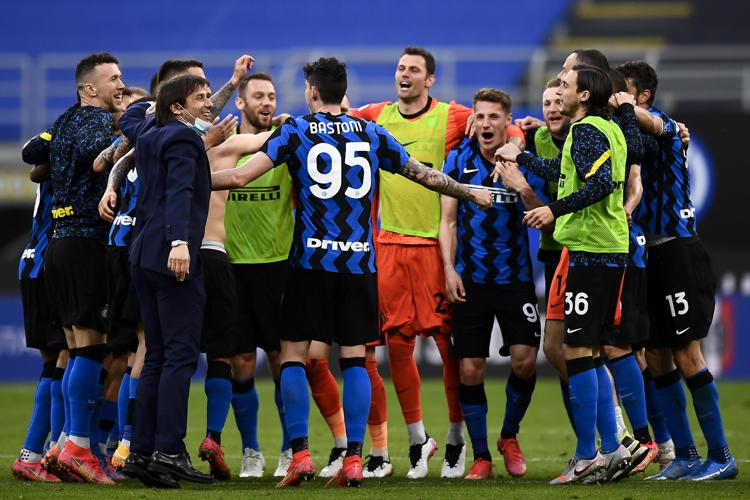 Juve e Inter tra scudetto e 'pasillo': omaggio ai campioni?