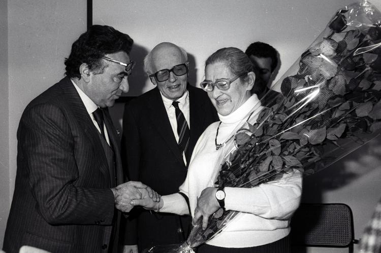 Andrei Sakharov e sua moglie con l'editore di Adnkronos Giuseppe Marra in occasione della visita presso la redazione  (1989)