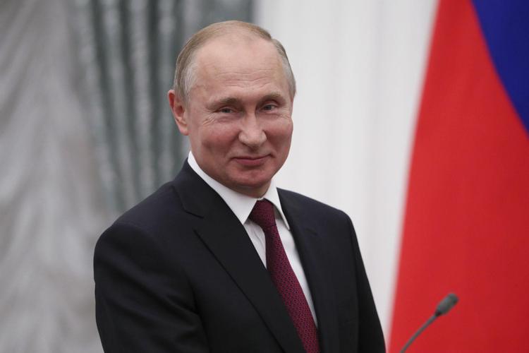 Putin e il sorriso sprezzante: 