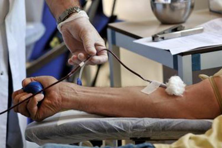 Nel 2020 donatori di sangue in calo del 3,4%, sempre meno giovani