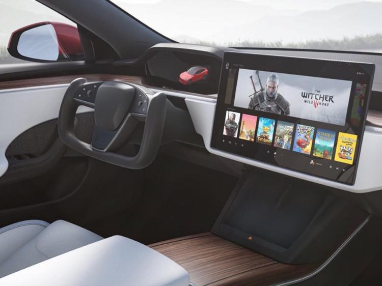 Tesla Model S Plaid, l'auto di produzione più scattante di sempre