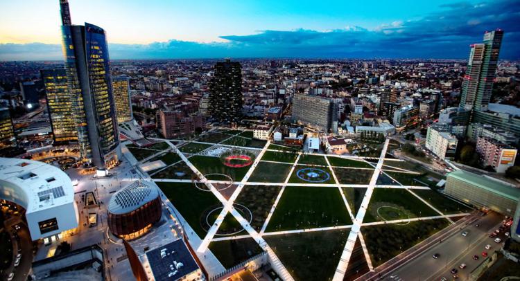 La zona di Porta Nuova, a Milano, vista dall'alto (foto di Andrea Cherchi)