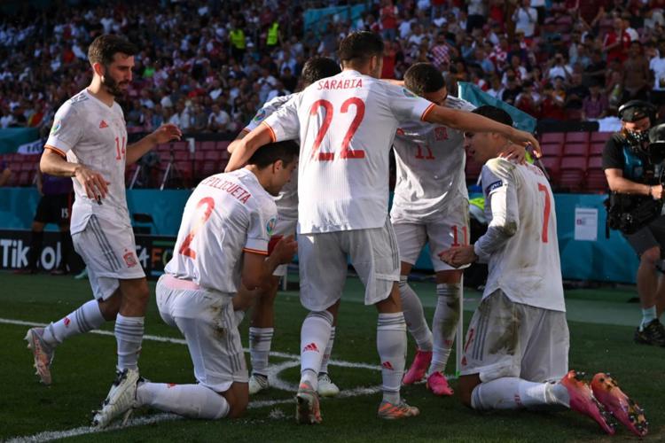 Euro 2020, Spagna batte Croazia 5-3 e vola ai quarti di finale