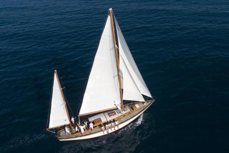 Bracco dona la storica barca a vela 'Beatrice' al Comune di Imperia: sarà nave-scuola