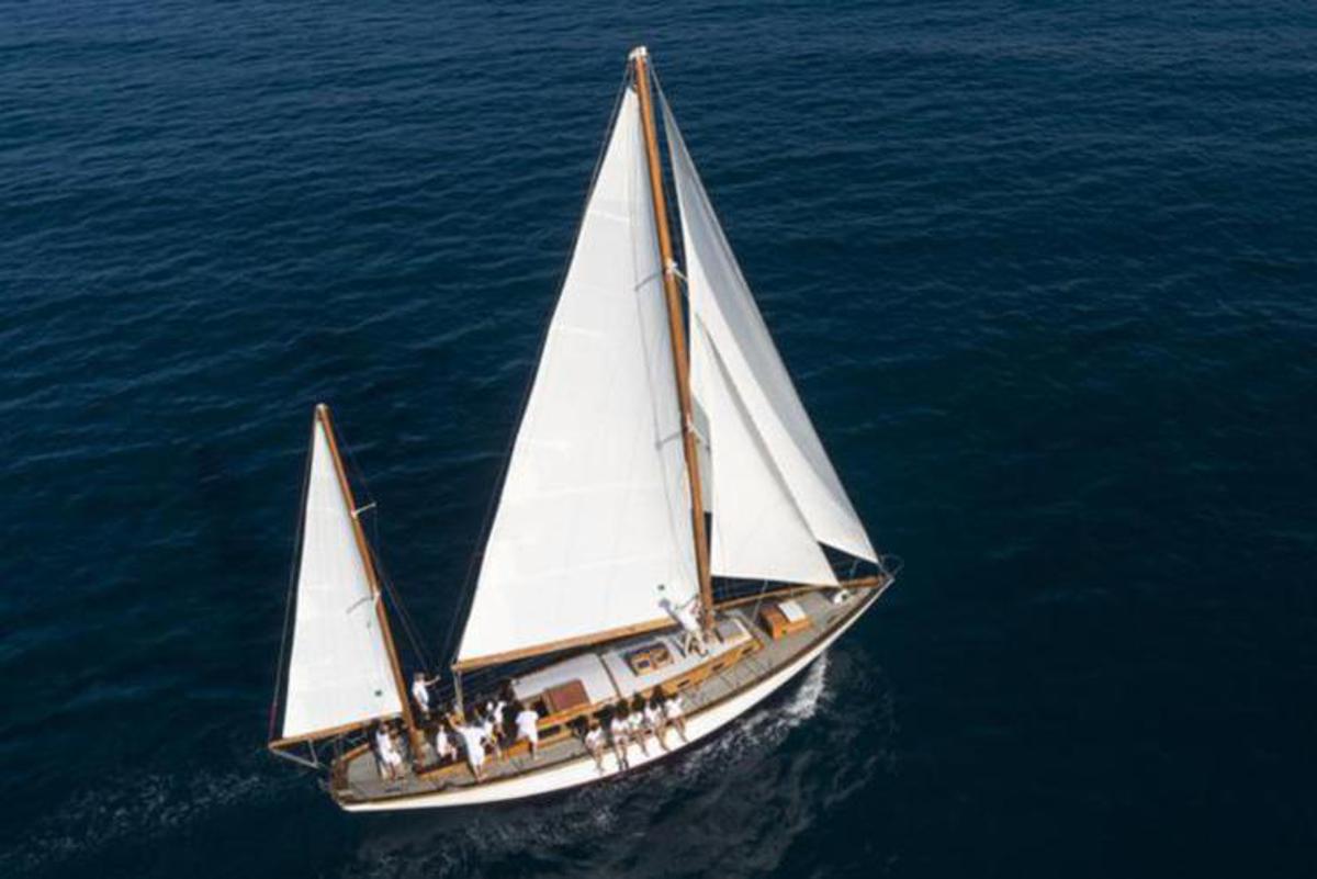 Bracco dona la storica barca a vela 'Beatrice' al Comune di Imperia