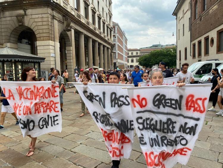 No green pass tornano in piazza, nuove proteste in diverse città