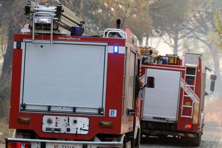 Mezzi dei vigili del fuoco (Fotogramma) - FOTOGRAMMA