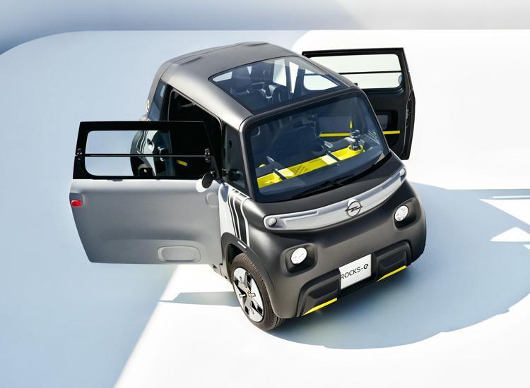 Opel Rocks-e, la mobilità urbana a zero emissioni per tutti
