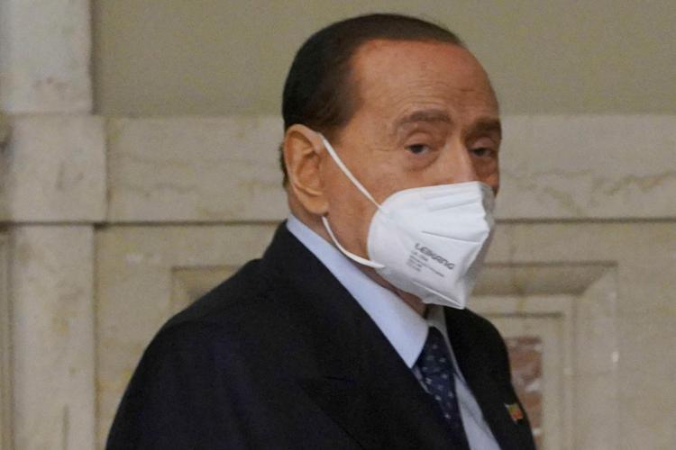Berlusconi ancora al San Raffaele per controlli