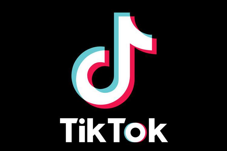 24 ore al mese su TikTok, meno di 23 su YouTube