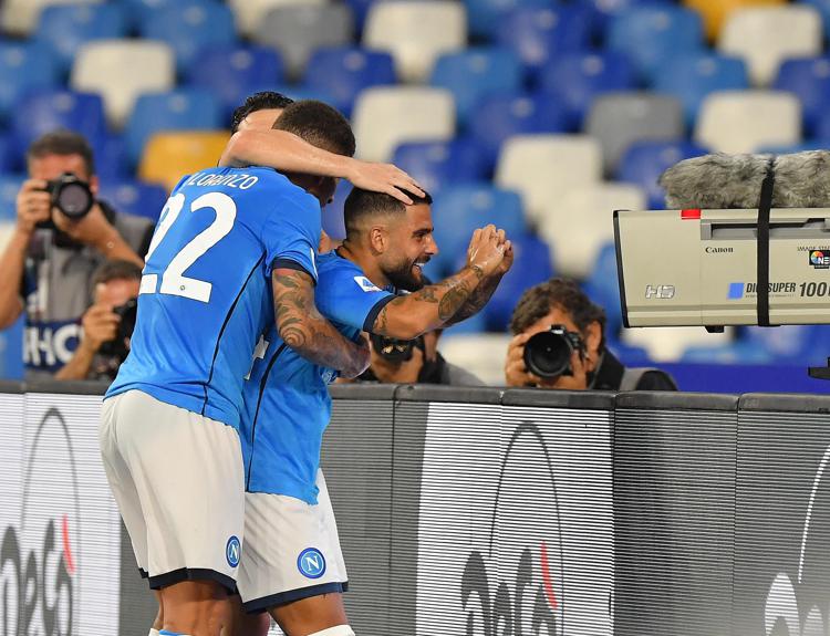 Napoli-Cagliari 2-0, Spalletti vola a punteggio pieno
