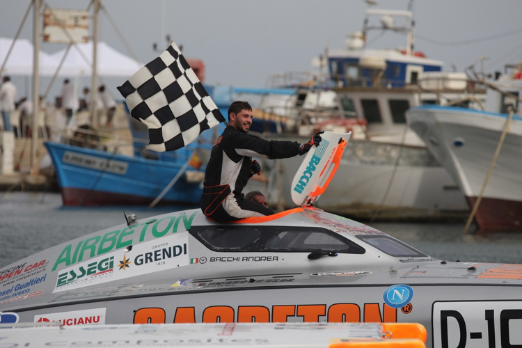 Motonautica: Sardinia Grand Prix, il trionfo di Carpitella e Bacchi