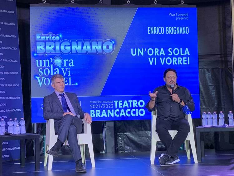 Alessandro Longobardi direttore artistico del Teatro Brancaccio con Enrico Brignano - (foto AdnKronos)