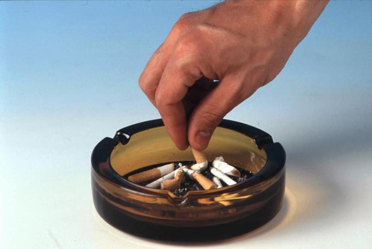 Fumo: da Gb strategia per riduzione danno, esperta 'uso compassionevole e-cig'