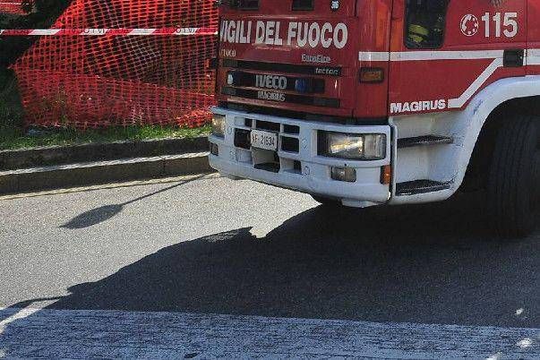 Incidente sul lavoro nel Casertano - operaio muore schiacciato da un cancello