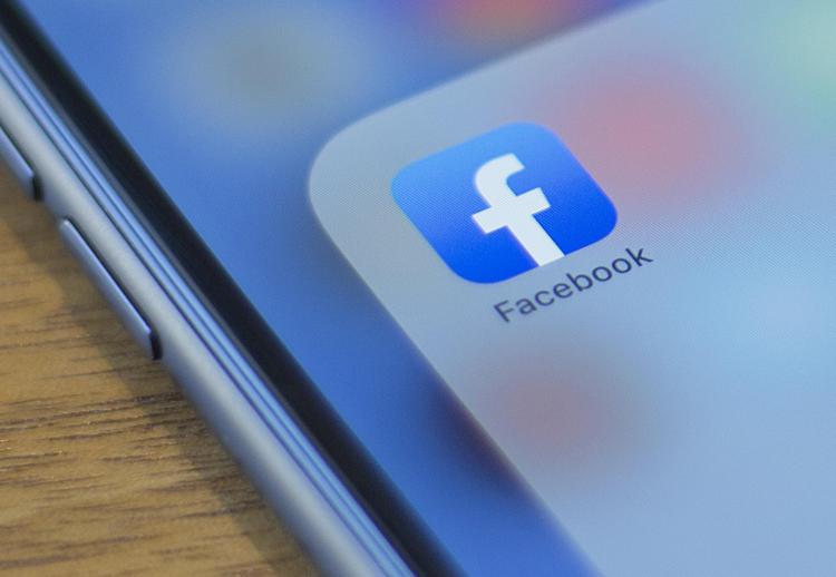 Facebook, svelata identità della 'talpa', che accusa: 'Odio sui social fa guadagnare'
