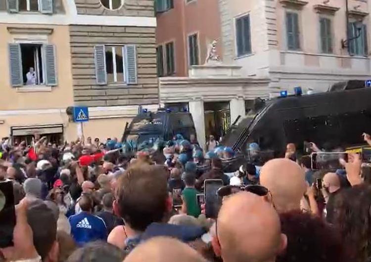 No Green Pass Roma, scontri a manifestazione - Video