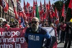 Gianluca Iannone a una manifestazione di CasaPound (Fotogramma)