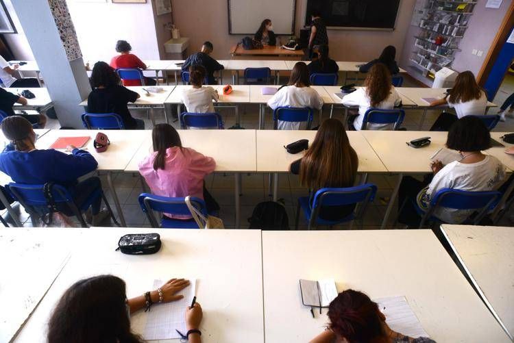 Studenti in classe - Fotogramma