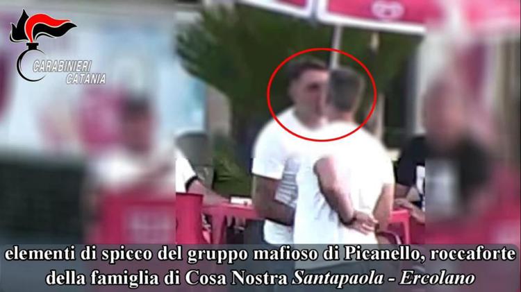 Mafia, operazione Cc Catania: disarticolato clan quartiere Picanello, 15 arresti