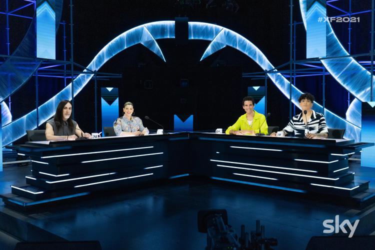 X Factor 2021, la gara può iniziare: chi sono i 12 protagonisti