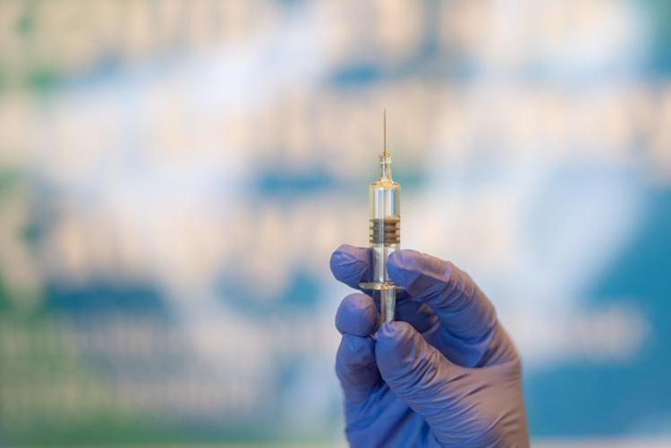 Terza dose vaccino, negli Usa pareri divergenti