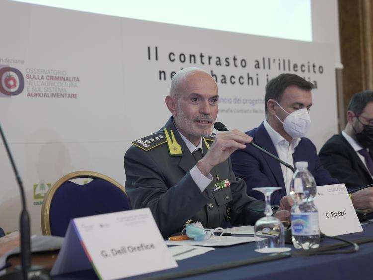 Tabacco: Ricozzi (GdF), 'in Italia aumento sequestri prodotti contrabbando in biennio Covid'