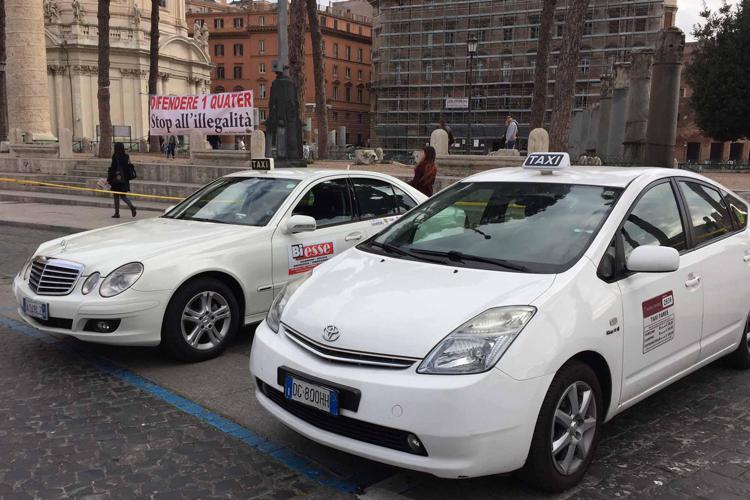 Taxi, sciopero 24 novembre: a Napoli garantiti e gratuiti servizi per fasce deboli
