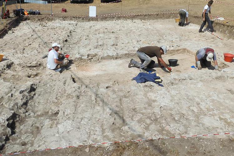 Vada Volataterrana: il complesso cisterna-vasca in corso di scavo (Ufficio stampa Università di Pisa)