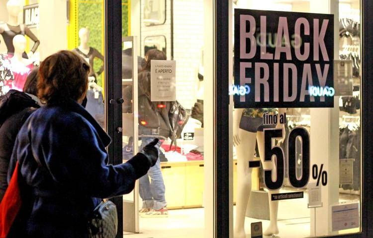 La settimana del Black Friday entra nel vivo - (Ipa)
