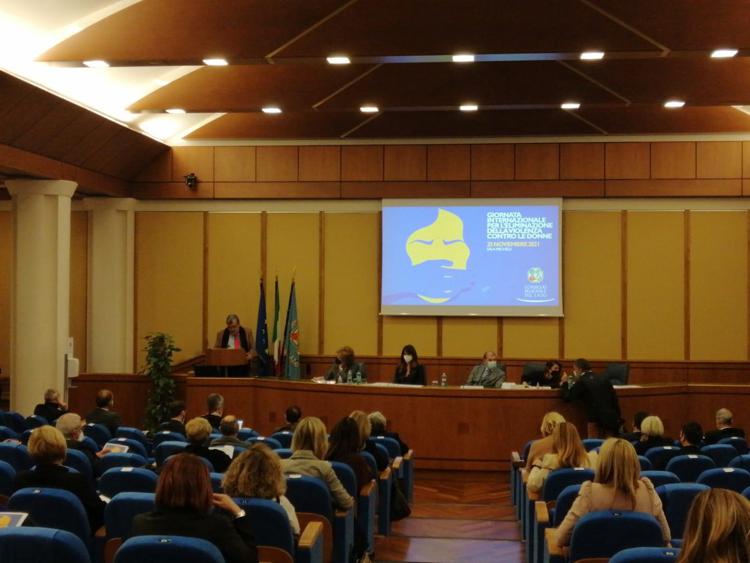 Violenza su donne, Leodori (Lazio): 'Dobbiamo lavorare sulla cultura del rispetto'