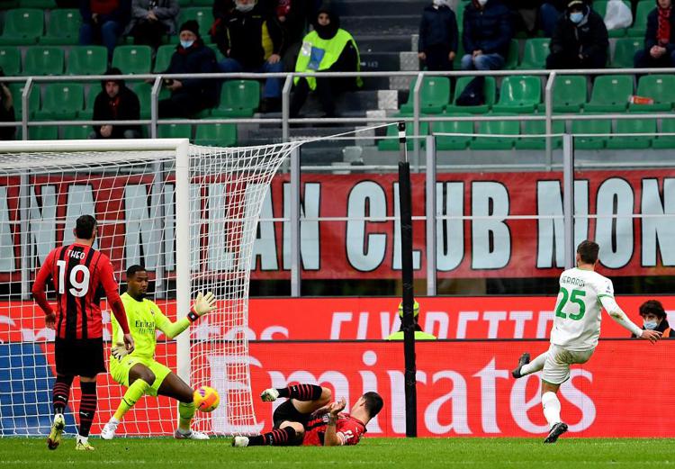 Milan-Sassuolo 1-3, rossoneri k.o. e Napoli può scappare
